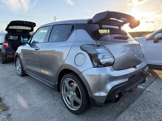 2022 Suzuki Swift Sport V, серый, 1020999 рублей, вид 3