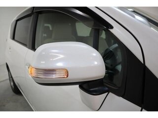 2010 Toyota Passo Sette, белый, 680911 рублей, вид 5
