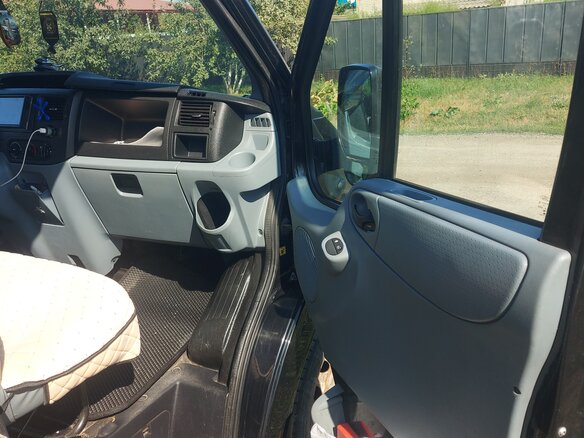 2013 Ford Transit, чёрный, 1350000 рублей - вид 18