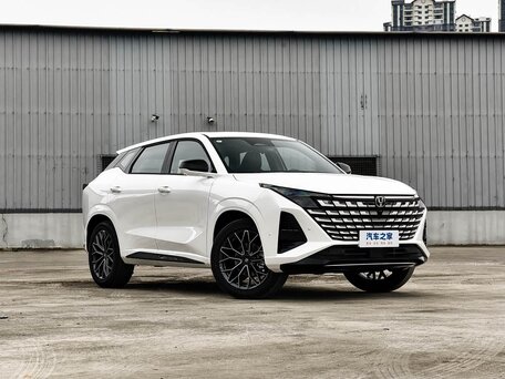 2026 Changan UNI-Z, белый, 2430369 рублей, вид 1