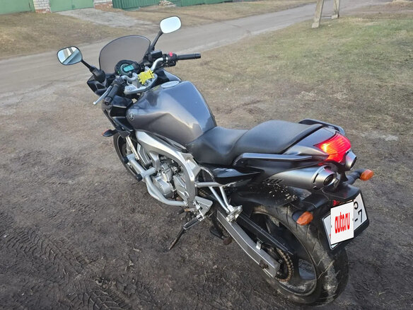 2005 Yamaha FZ6, серый, 350000 рублей - вид 11