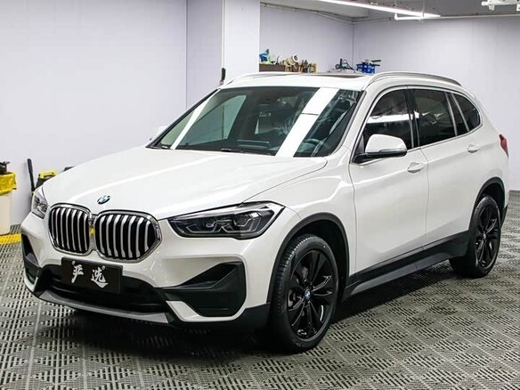 2022 BMW X1 Long 20Li sDrive II (F48) Рестайлинг, белый, 2078000 рублей