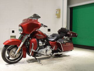2012 Harley-Davidson Street Glide, красный, 1127000 рублей, вид 4
