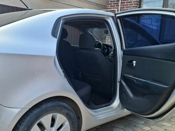 2011 Kia Rio 4-speed III, серебристый - вид 12