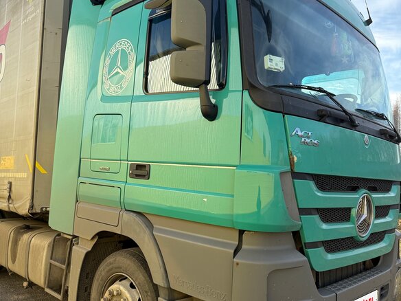 2014 Mercedes-Benz Actros, зелёный, 4250000 рублей - вид 2