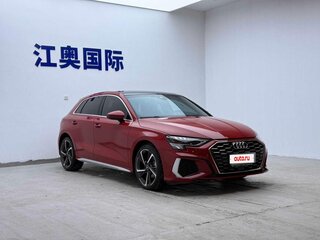 2023 Audi A3 Sportback 35 TFSI IV (8Y), красный, 1800000 рублей, вид 2
