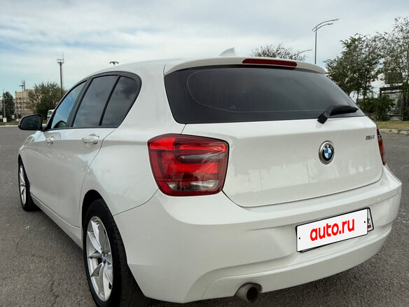 2013 BMW 1 серии 116i II (F20/F21), белый, 1100000 рублей - вид 4