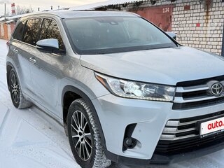 2018 Toyota Highlander III (XU50) Рестайлинг, серебристый, 3900000 рублей, вид 3