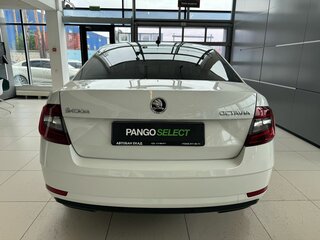 2018 Skoda Octavia III (A7) Рестайлинг, белый, 1799000 рублей, вид 5