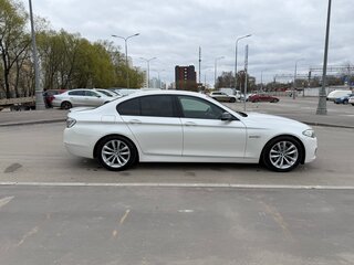 2016 BMW 5 серии 520i VI (F10/F11/F07) Рестайлинг, белый, 1900000 рублей, вид 5