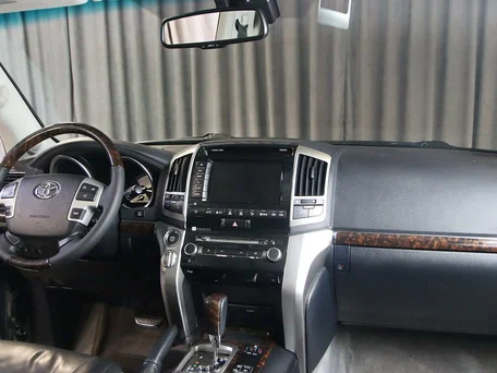 2015 Toyota Land Cruiser 200 Series Рестайлинг 1, чёрный, 3349000 рублей, вид 5