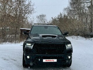 2021 Ram 1500 Quad Cab V, чёрный, 7000000 рублей, вид 3