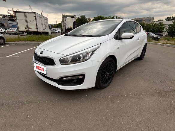 2016 Kia Ceed II Рестайлинг, белый, 1299000 рублей