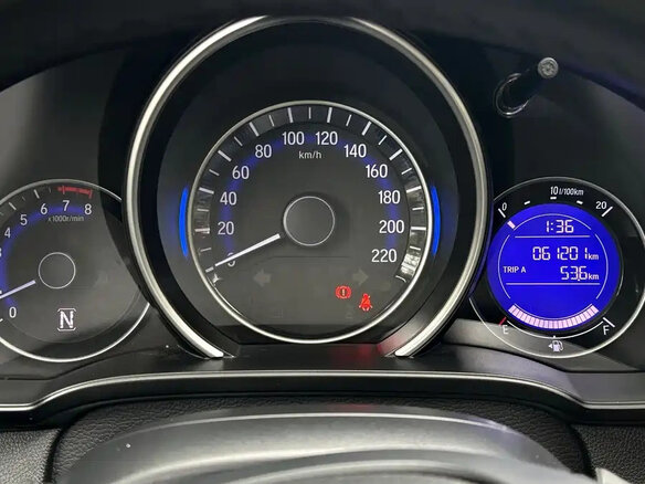 2020 Honda Fit III Рестайлинг, белый, 950100 рублей - вид 15