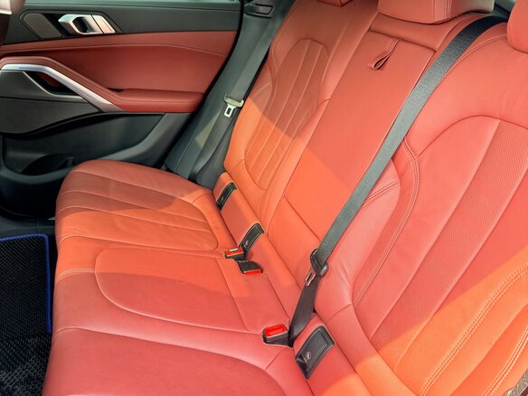 2021 BMW X6 30d III (G06), синий, 8500000 рублей - вид 17