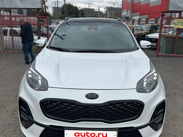 2018 Kia Sportage IV Рестайлинг, белый, 2850000 рублей - вид 3