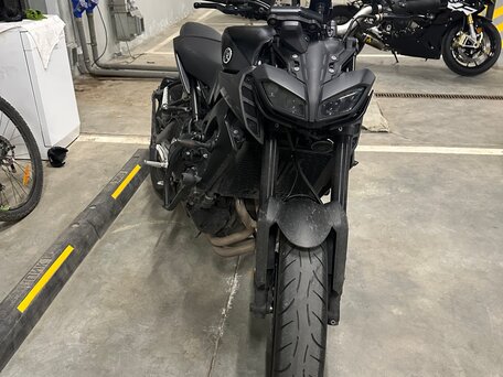 2017 Yamaha MT-09 (FZ-09), чёрный, 798000 рублей, вид 4