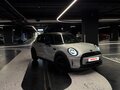2022 Mini Hatch Cooper III (F55/F56) Рестайлинг 2, серебристый, 2850000 рублей - вид 1