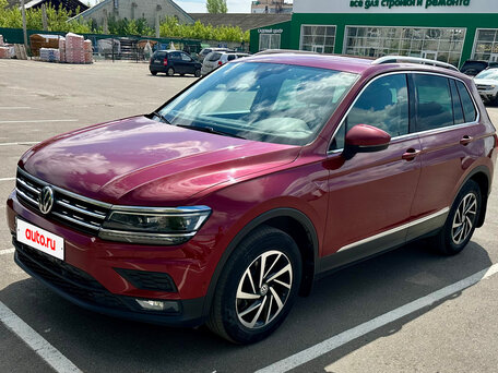 2018 Volkswagen Tiguan II, пурпурный, 2590000 рублей, вид 1