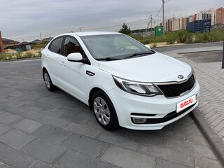 2016 Kia Rio III Рестайлинг, белый, 815000 рублей, вид 2