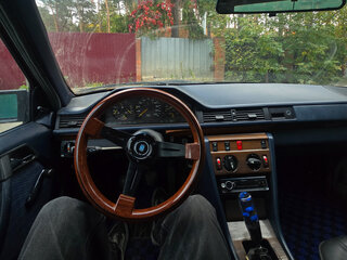 1988 Mercedes-Benz W124 230, чёрный, 260000 рублей, вид 2