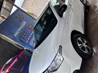 2013 Mitsubishi Outlander III, белый, 2100000 рублей, вид 3