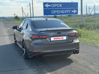 2018 Toyota Camry US Market VIII (XV70), серый, 2800000 рублей, вид 3