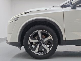 2023 Nissan Qashqai III, белый, 1360000 рублей, вид 4