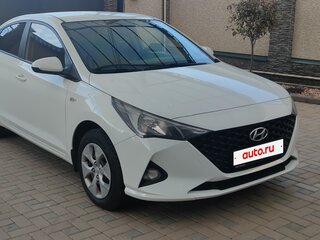 2021 Hyundai Solaris II Рестайлинг, белый, 1650000 рублей, вид 1