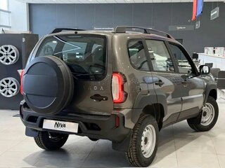 2026 Lada (ВАЗ) Niva Travel I Рестайлинг, коричневый, 1548000 рублей, вид 2