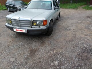 1988 Mercedes-Benz S-Класс 300 II (W126) Рестайлинг, серебристый, 499000 рублей, вид 1