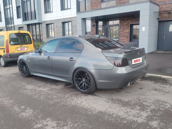 2003 BMW 5 серии 525i V (E60/E61), серый, 1450000 рублей - вид 30