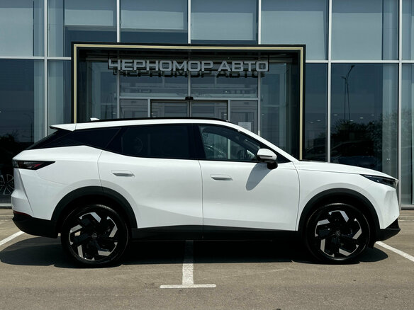 2026 Omoda C7, белый, 3499000 рублей - вид 6