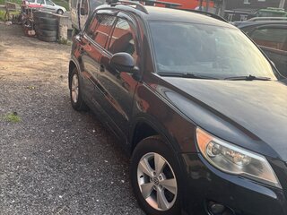 2009 Volkswagen Tiguan I, чёрный, 850000 рублей, вид 3