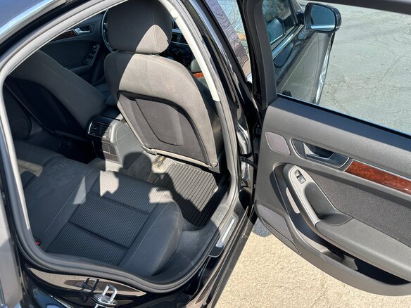2011 Audi A4 IV (B8), чёрный - вид 8