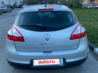 2012 Renault Megane III Рестайлинг, серебристый, 590000 рублей, вид 3