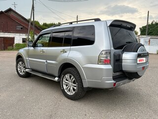 2011 Mitsubishi Pajero IV Рестайлинг 1, серебристый, 2250000 рублей, вид 5