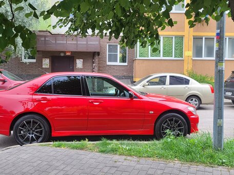 2000 Toyota Altezza, красный, 950000 рублей, вид 5