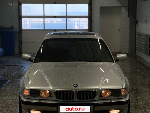 1999 BMW 7 серии 735i III (E38) Рестайлинг, серебристый, 1400000 рублей - вид 4