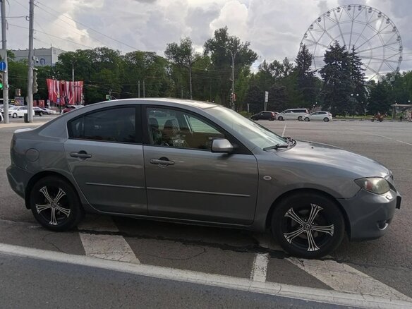 2005 Mazda 3 I (BK), серый, 400000 рублей - вид 3