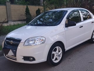 2009 Chevrolet Aveo I Рестайлинг, белый, 450000 рублей, вид 1