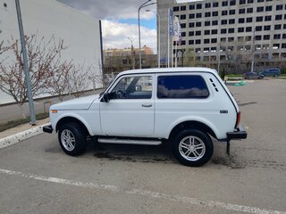 2010 Lada (ВАЗ) 2121 (4x4) I Рестайлинг, белый, 520000 рублей, вид 4