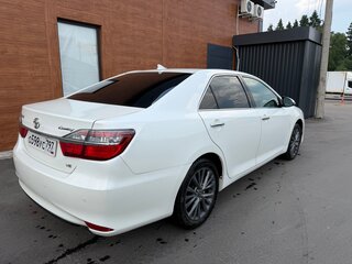 2014 Toyota Camry VII (XV50) Рестайлинг, белый, 1700000 рублей, вид 4