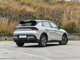 2026 Changan Qiyuan Q05 51.9 kWh II, серый, 2150002 рублей, вид 2