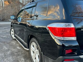 2011 Toyota Highlander II (XU40) Рестайлинг, чёрный, 2100000 рублей, вид 5
