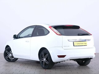 2008 Ford Focus II Рестайлинг, белый, 569000 рублей, вид 4