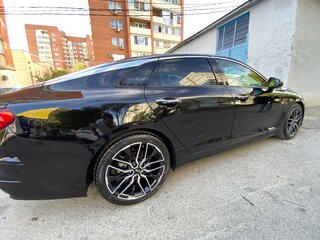 2021 Kia K5 III, чёрный, 3000000 рублей, вид 4