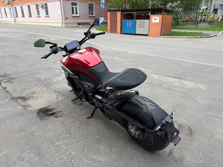 2026 Ducati XDiavel V4, красный, 3300000 рублей, вид 4