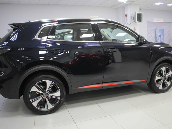 2025 Changan UNI-S I, чёрный, 3209900 рублей - вид 6