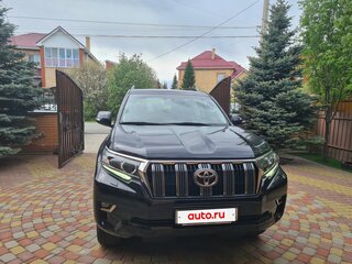 2017 Toyota Land Cruiser Prado 150 Series Рестайлинг 2, чёрный, 5450000 рублей, вид 2